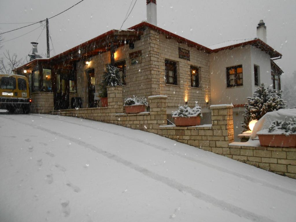 Oihalia Guesthouse Fidhákia Exterior foto